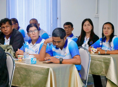 การประชุมการสร้างการรับรู้และวิธีการแก้ไขปัญหาเชิงบูรณาการแบบมีส่วนร่วมในการติดตามสถานการณ์การผลิตสินค้าเกษตรและติดตามงานตามนโยบายกระทรวงเกษตรและสหกรณ์ โดยสหกรณ์การเกษตรพรหมคีรีจำกัด ได้บรรยายสรุปผลการดำเนินงานของสหกรณ์และการเชื่อมโยงเครื่อข่ายธุรกิจระหว ... พารามิเตอร์รูปภาพ 25